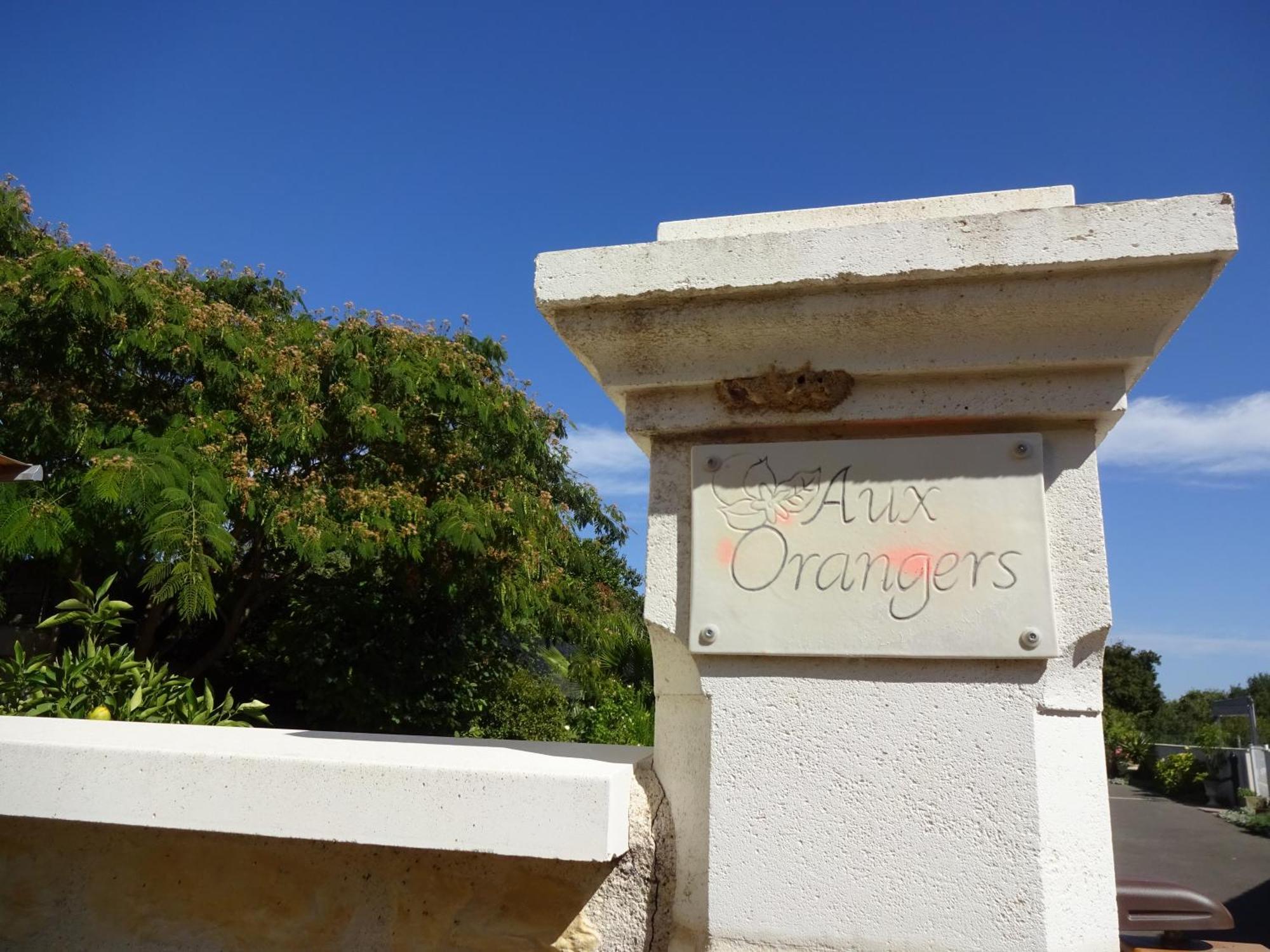 Aux Orangers Hotel Luxé Buitenkant foto